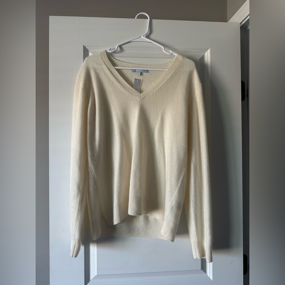 Antonio Melani Cream Cashmere Sweater